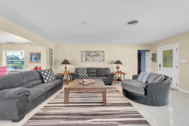 867 PINELLAS POINT DRIVE S, St Petersburg, FL 33705