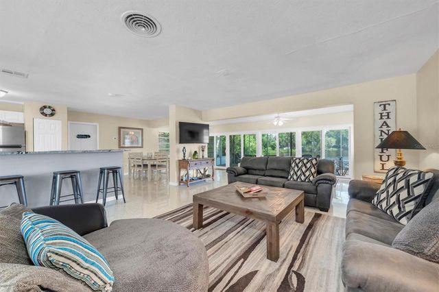 867 PINELLAS POINT DRIVE S, St Petersburg, FL 33705