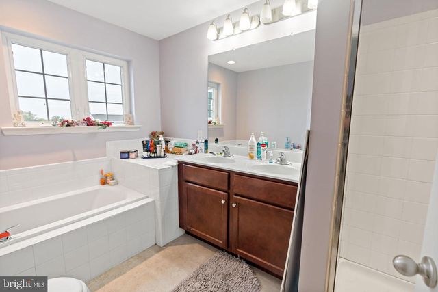 362 RUMBLING ROCK RD, Hedgesville, WV 25427