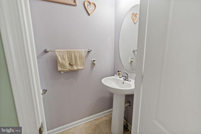 362 RUMBLING ROCK RD, Hedgesville, WV 25427