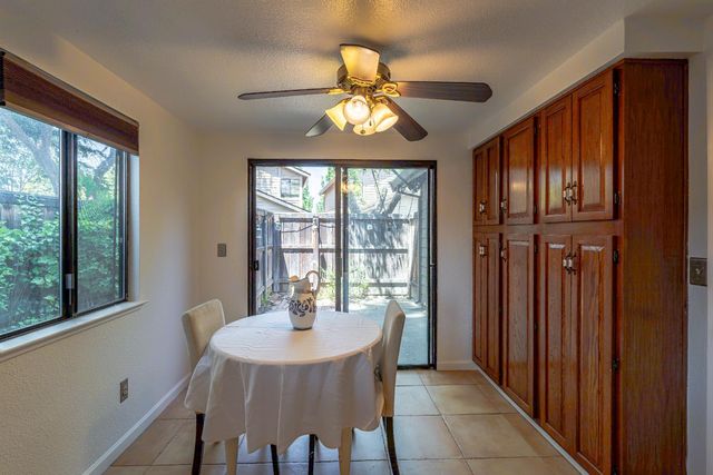 8140 Maderia Port Ln, Fair Oaks, CA 95628