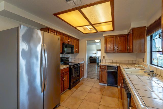 8140 Maderia Port Ln, Fair Oaks, CA 95628