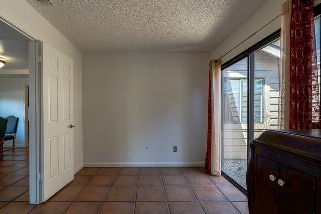 8140 Maderia Port Ln, Fair Oaks, CA 95628