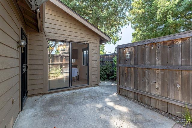 8140 Maderia Port Ln, Fair Oaks, CA 95628