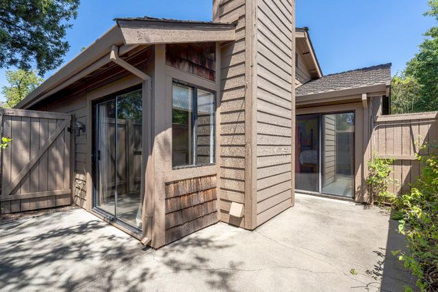 8140 Maderia Port Ln, Fair Oaks, CA 95628