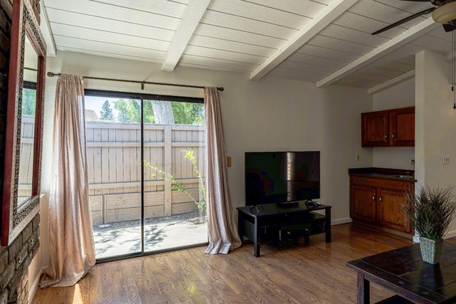 8140 Maderia Port Ln, Fair Oaks, CA 95628