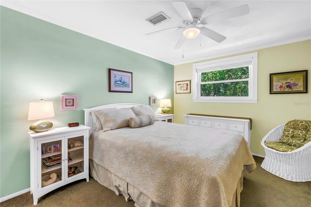 6505 CEDAR STREET NE, St Petersburg, FL 33702