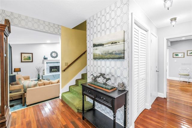 6505 CEDAR STREET NE, St Petersburg, FL 33702