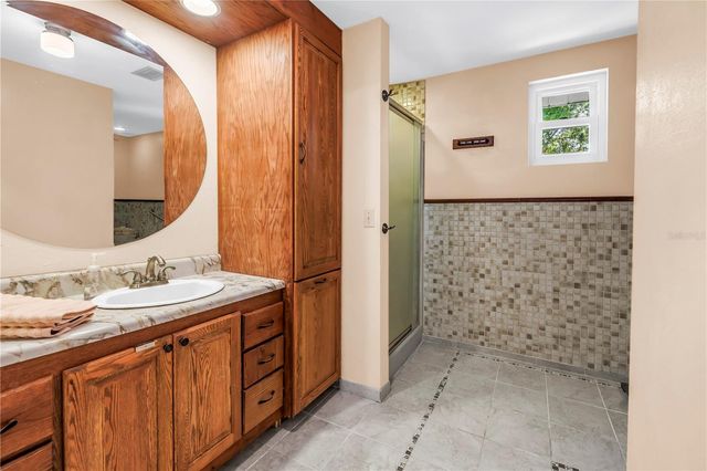 6505 CEDAR STREET NE, St Petersburg, FL 33702