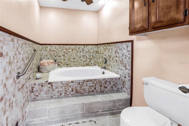 6505 CEDAR STREET NE, St Petersburg, FL 33702