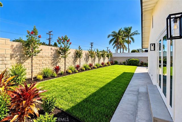 17342 Wild Rose, Huntington Beach, CA 92649