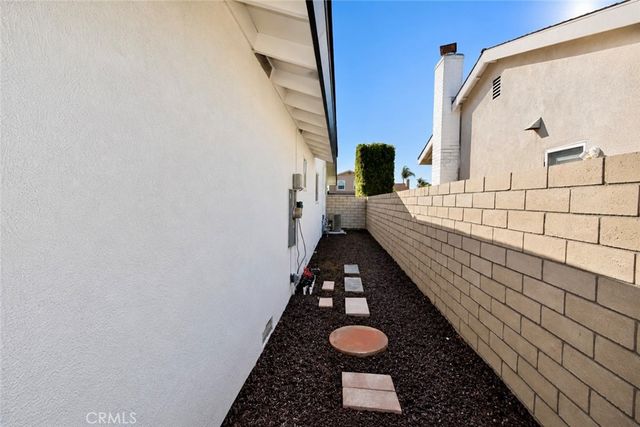 17342 Wild Rose, Huntington Beach, CA 92649