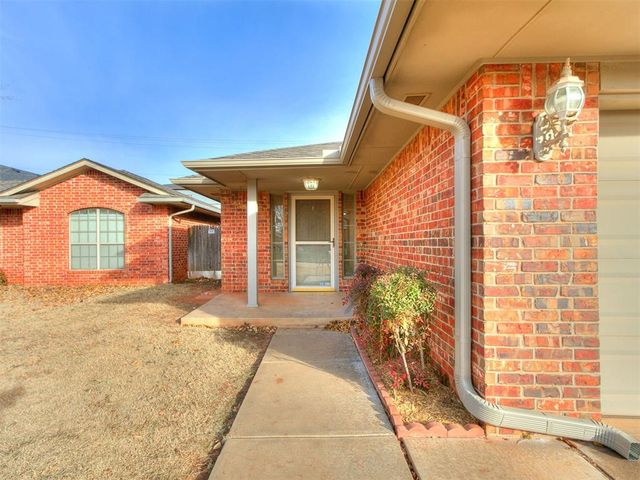 2561 Lynn Lane, Oklahoma City, OK 73120
