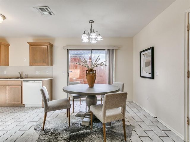 2561 Lynn Lane, Oklahoma City, OK 73120