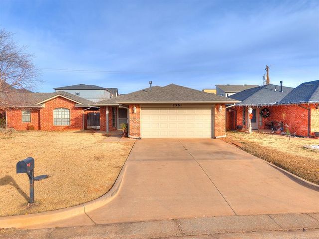 2561 Lynn Lane, Oklahoma City, OK 73120