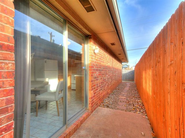 2561 Lynn Lane, Oklahoma City, OK 73120