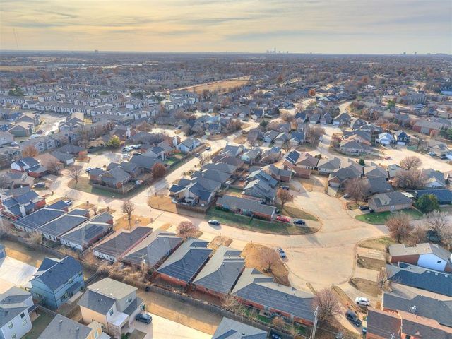 2561 Lynn Lane, Oklahoma City, OK 73120