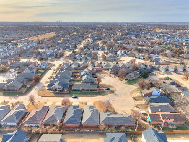 2561 Lynn Lane, Oklahoma City, OK 73120