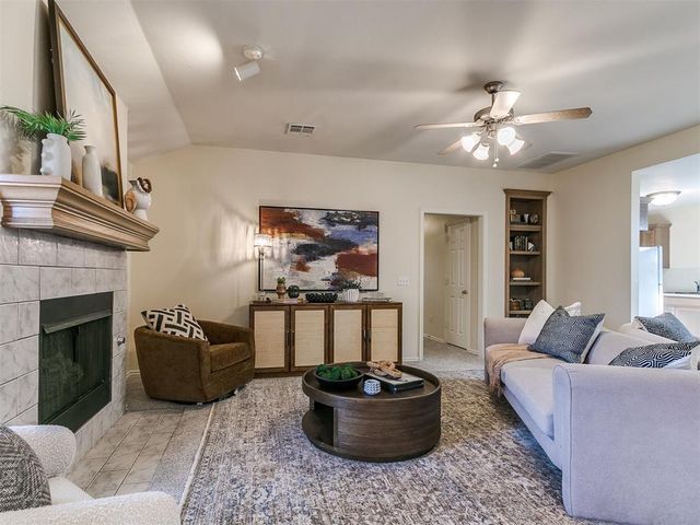 2561 Lynn Lane, Oklahoma City, OK 73120