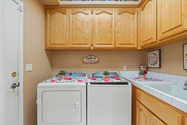 4716 Corona Cir, Rocklin, CA 95677