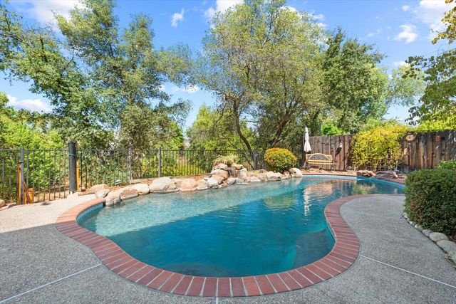 4716 Corona Cir, Rocklin, CA 95677