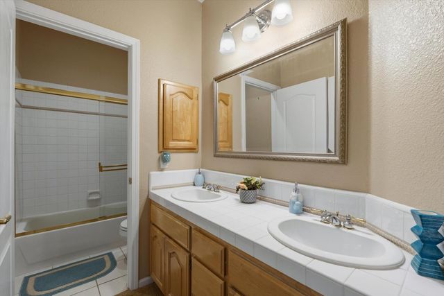 4716 Corona Cir, Rocklin, CA 95677