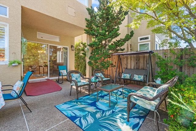 4716 Corona Cir, Rocklin, CA 95677