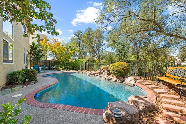 4716 Corona Cir, Rocklin, CA 95677