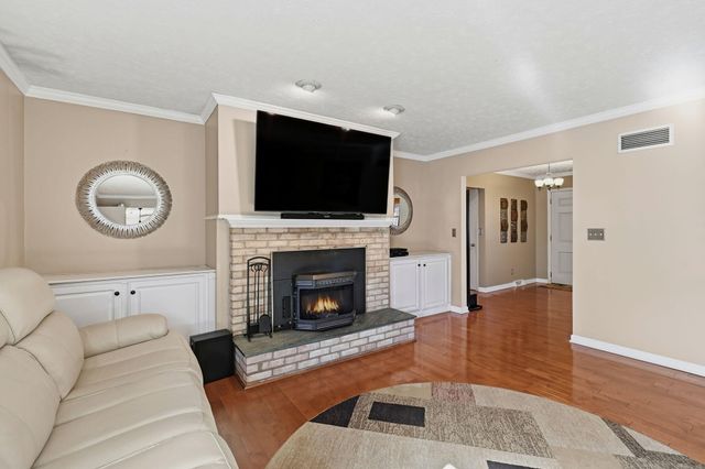 7585 Wrenview Drive 7585 Wrenview Drive, Springfield, OH 45502