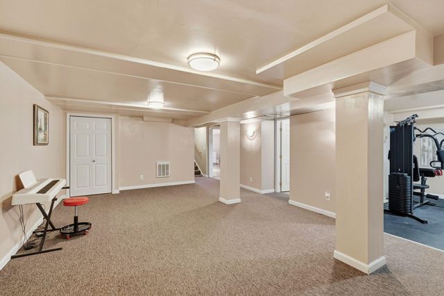 7585 Wrenview Drive 7585 Wrenview Drive, Springfield, OH 45502