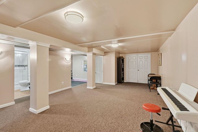 7585 Wrenview Drive 7585 Wrenview Drive, Springfield, OH 45502