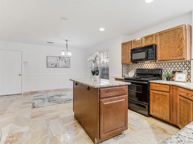 10084 Wake Bridge Drive, Frisco, TX 75035