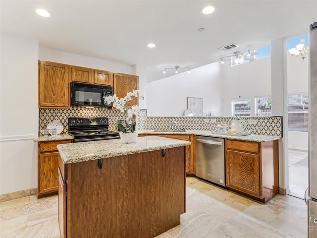 10084 Wake Bridge Drive, Frisco, TX 75035