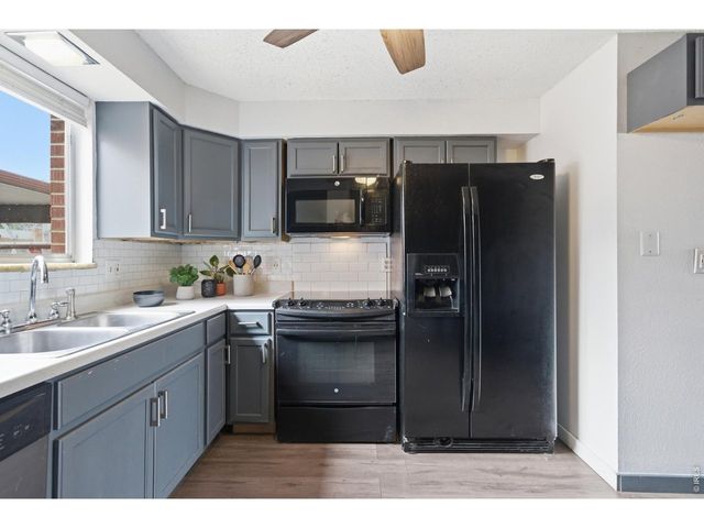 1404 Caddoa Dr 2, Loveland, CO 80538