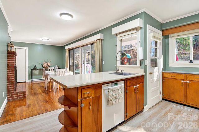 5395 NC 226 S Road S, Marion, NC 28752