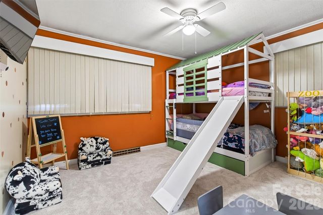 5395 NC 226 S Road S, Marion, NC 28752