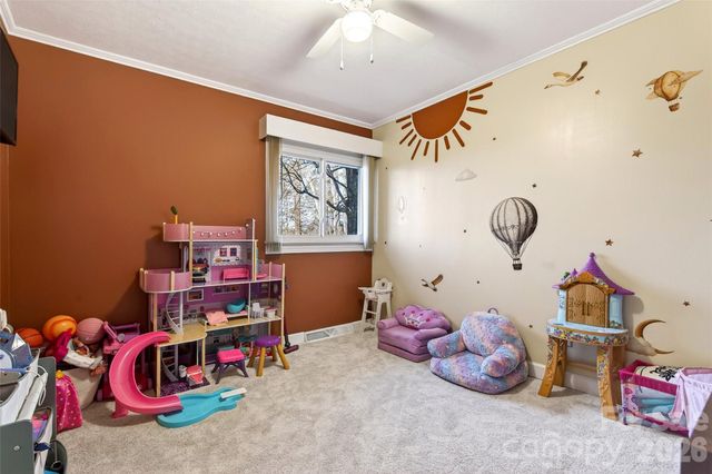 5395 NC 226 S Road S, Marion, NC 28752