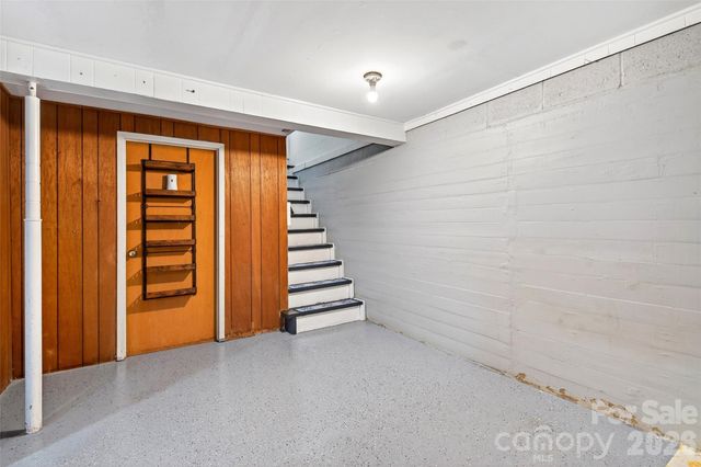 5395 NC 226 S Road S, Marion, NC 28752