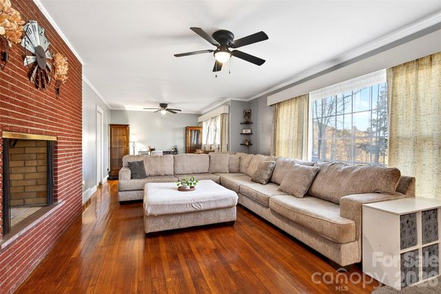 5395 NC 226 S Road S, Marion, NC 28752