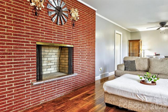 5395 NC 226 S Road S, Marion, NC 28752