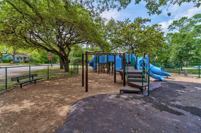 202 E 45th ST 103, Austin, TX 78751