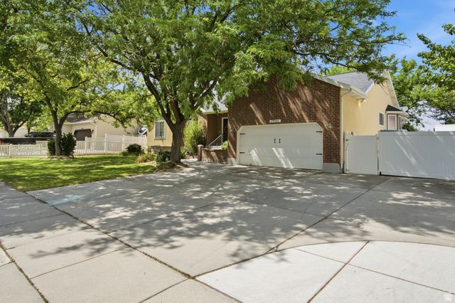 2986 W SOUTHPOINTE RD, South Jordan, UT 84095