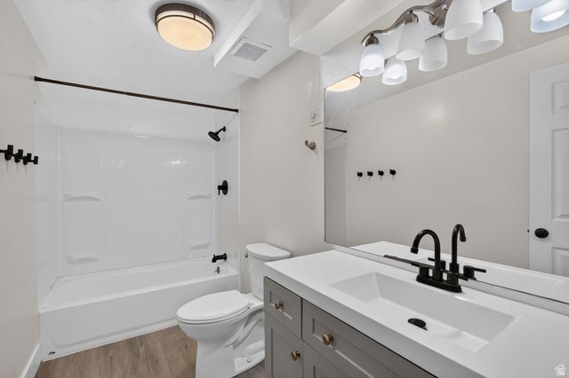 2986 W SOUTHPOINTE RD, South Jordan, UT 84095