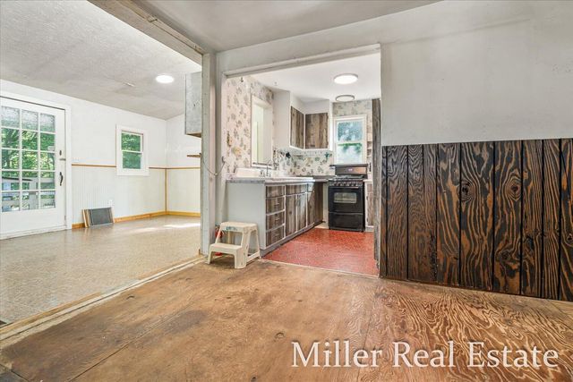 4233 Mud Lake Road, Johnstown Twp, MI 49021