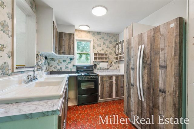 4233 Mud Lake Road, Johnstown Twp, MI 49021