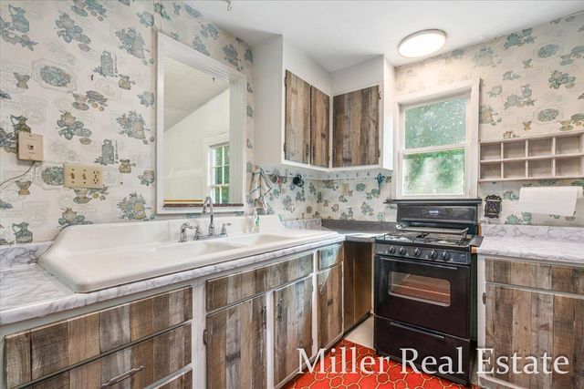 4233 Mud Lake Road, Johnstown Twp, MI 49021