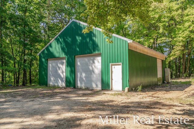 4233 Mud Lake Road, Johnstown Twp, MI 49021