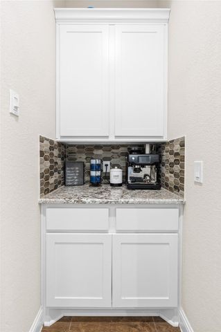 141 Sundog Road, Huntsville, TX 77340