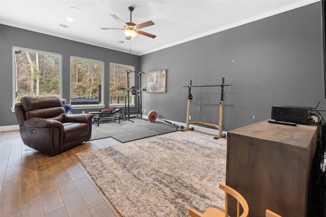 141 Sundog Road, Huntsville, TX 77340