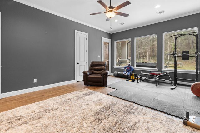 141 Sundog Road, Huntsville, TX 77340